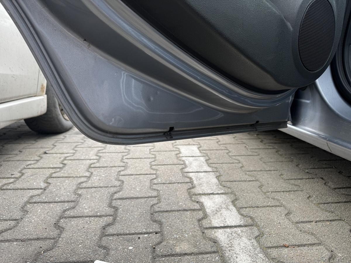 Opel Corsa D original T&uuml;r hinten links Z163 Lichtsilber Rohbau Bj.2007